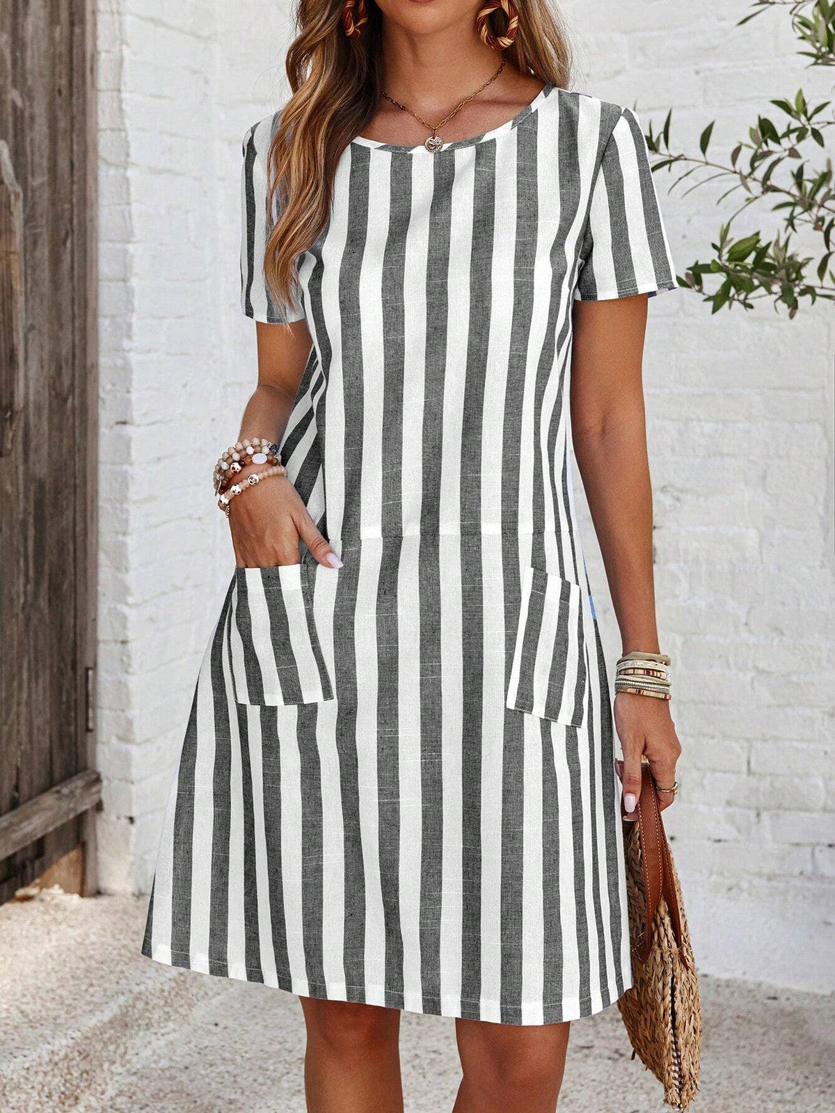 EMERY ROSE Women's Short Sleeve Casual Blue And White Striped Pocket Dress