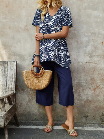 EMERY ROSE Women's Summer Blue Short-Sleeve Top With Plant Print And Asymmetrical Hem, Paired With Plain Trousers As A Two-Piece Set.