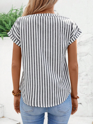 EMERY ROSE Women's Summer Striped Batwing Short Sleeve Loose Casual Shirt With V-Neckline