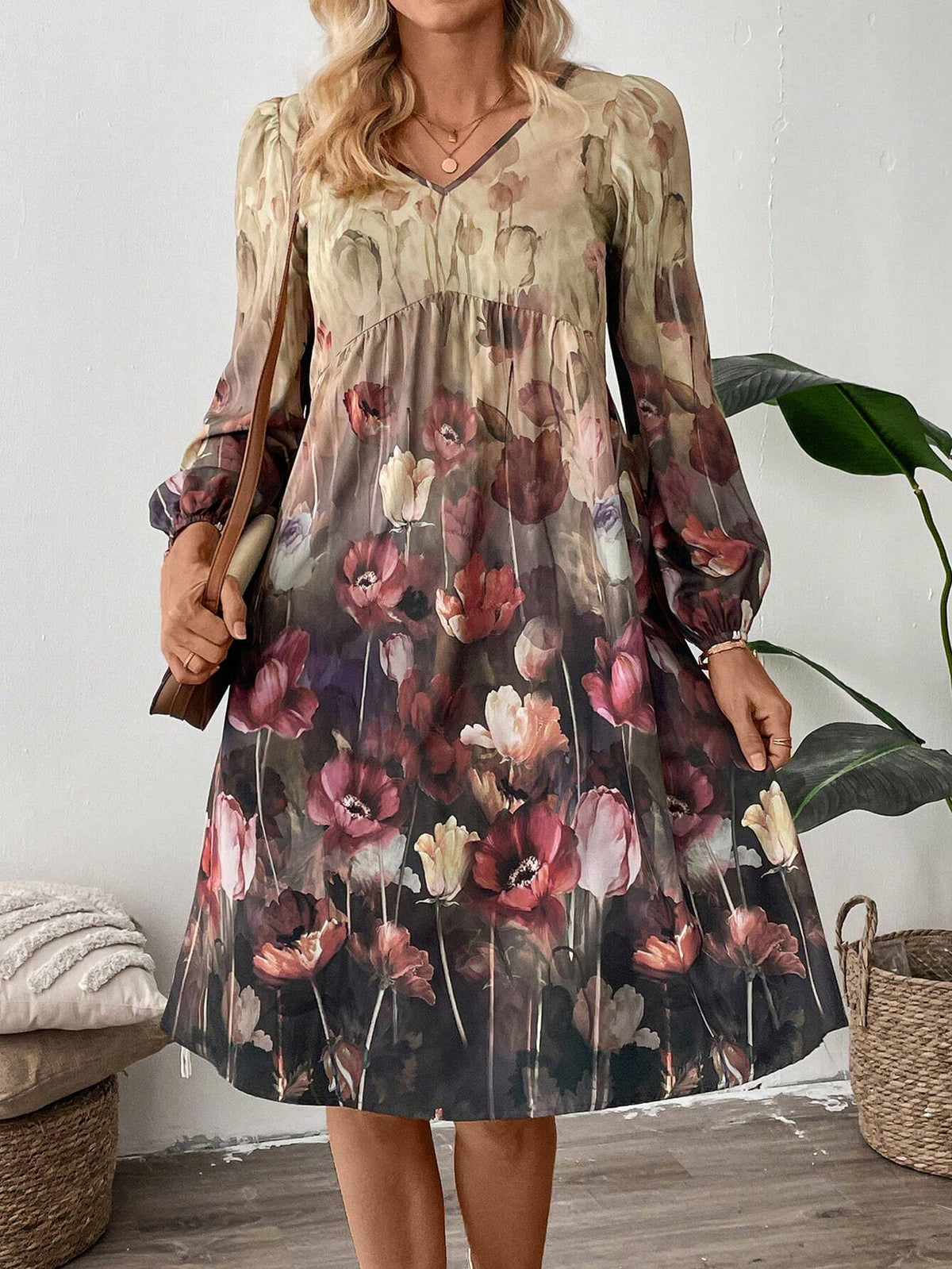 EMERY ROSE Women's V-Neck Floral Print Elegant Long Sleeve Short Dress