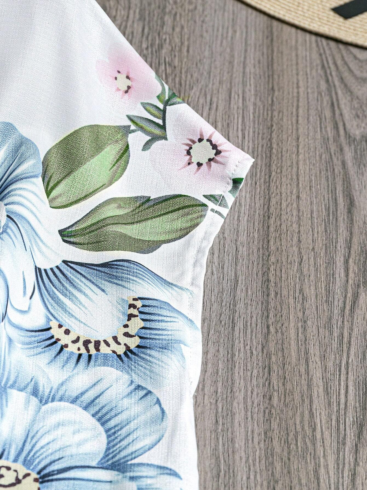 EMERY ROSE Women's V-Neck Printed Shirt For Summer