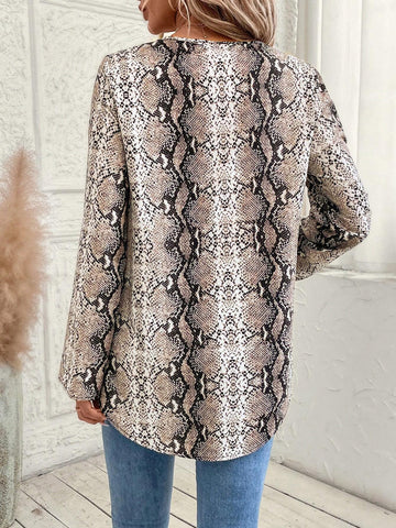 EMERY ROSE Women's V-Neck Roll-Up Sleeve Snake Skin Print Fashionable Blouse, Autumn