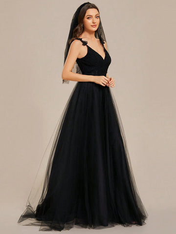 EVER-PRETTY Gorgeous Contrast Lace & Mesh Wedding Dress