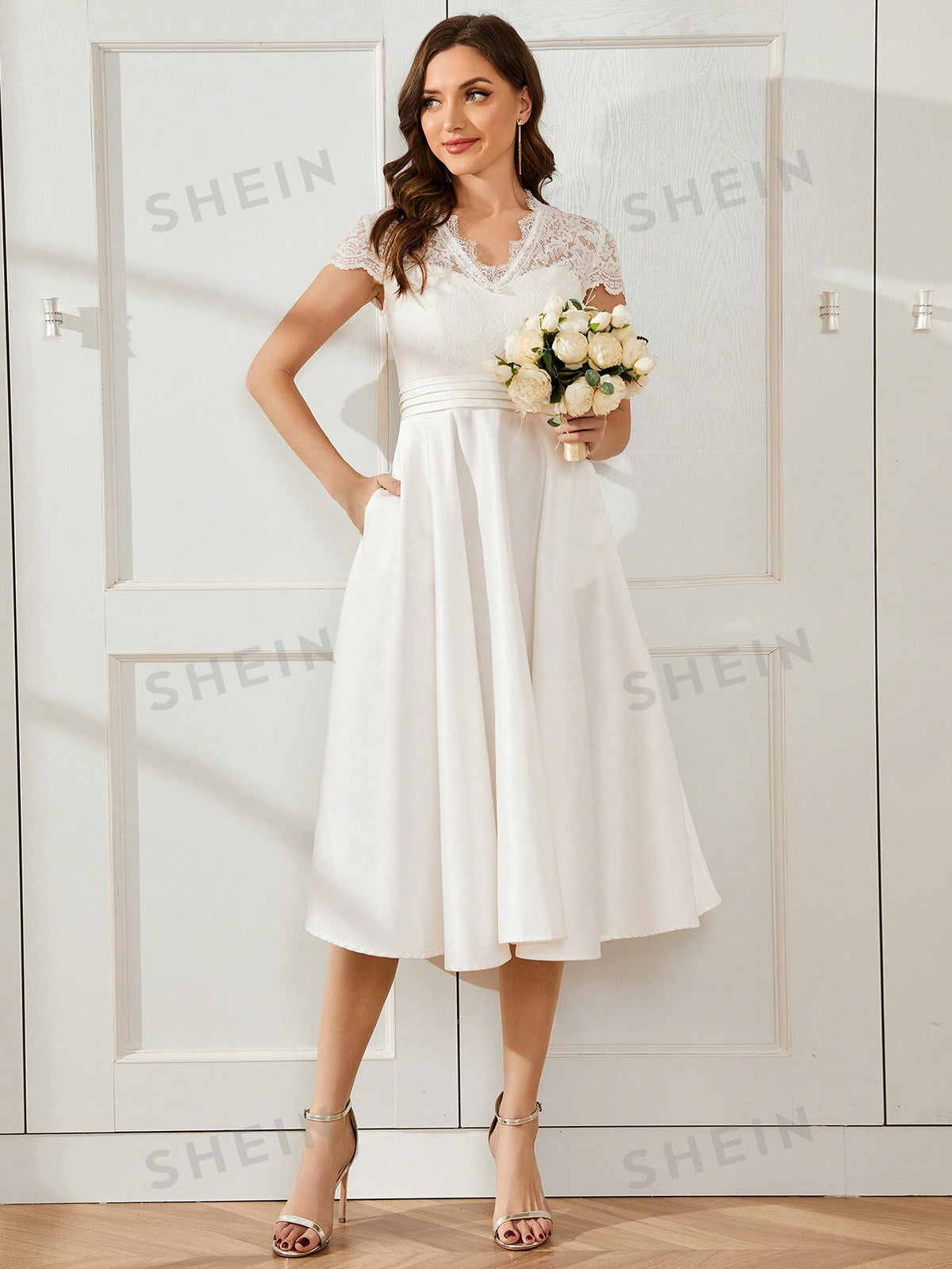 EVER-PRETTY Contrast Scallop Lace Trim Fold Pleated Waist Wedding Dress