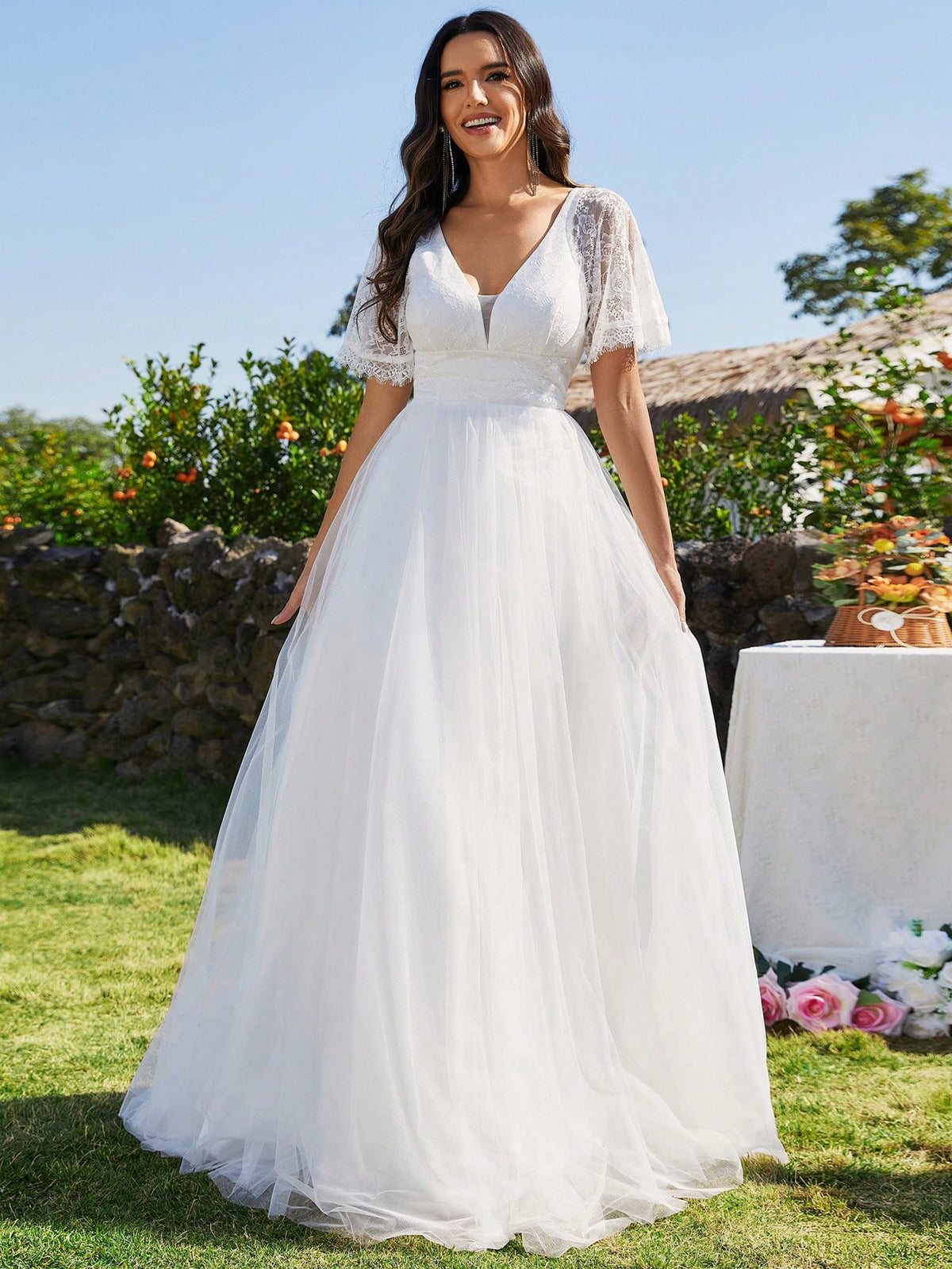 EVER-PRETTY Lace Contrast Mesh Appliques Wedding Dress