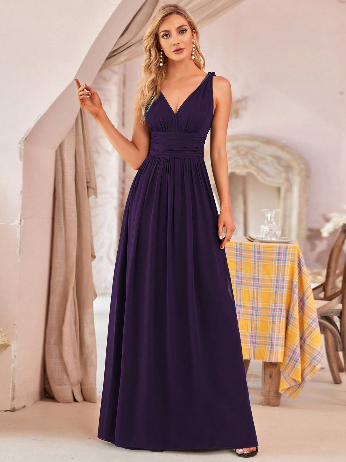 EVER-PRETTY Sexy V-Neck Sleeveless Evening Party Dress With Cinched Waist
