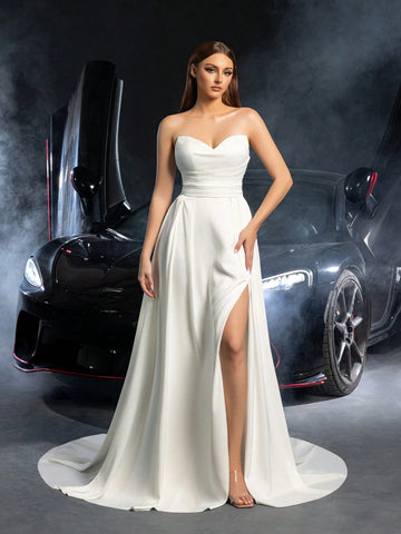 Elegant Beaded Detail Satin Strapless Wedding Dress
