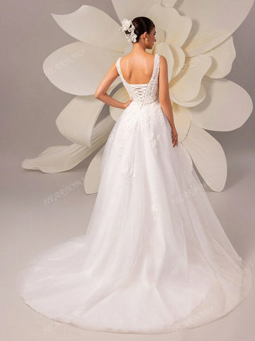 Elegant Beaded Embroidery V-Neck Sleeveless Mesh Backless Bridal Dress Beach Wedding Gown