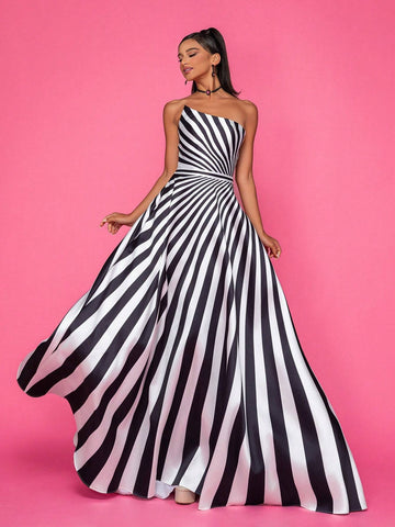 Elegant Black & White Maxi Dress With Drapery For Formal Occasions