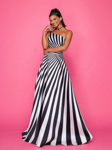 Elegant Black & White Maxi Dress With Drapery For Formal Occasions