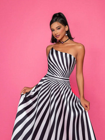 Elegant Black & White Maxi Dress With Drapery For Formal Occasions