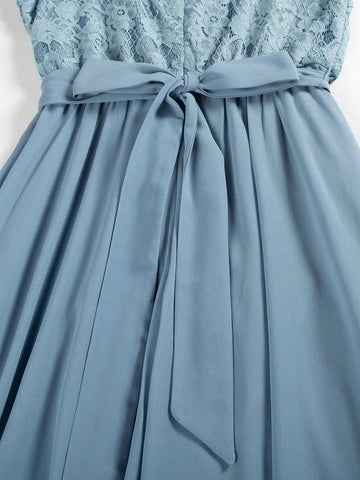 Elegant Floor-Length Bridesmaid Dress With V Neckline, Lace And Chiffon Patchwork And Pleated Hem