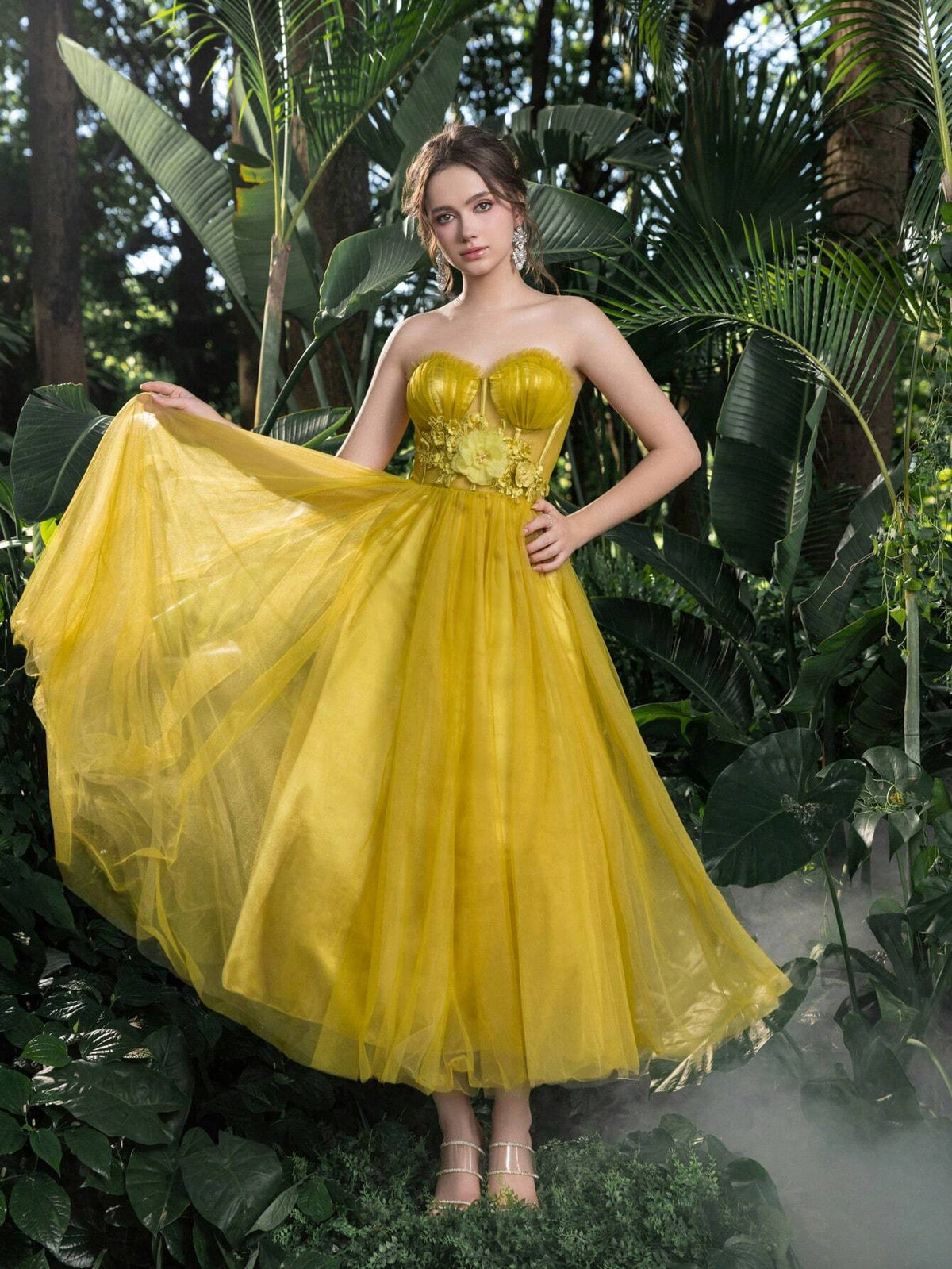 Elegant Lace Up Back Floral Applique Bodice Strapless Homecoming Party Dress