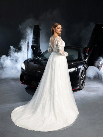 Elegant Plunging Neck Floral Applique Sheer Lace Wedding Dress
