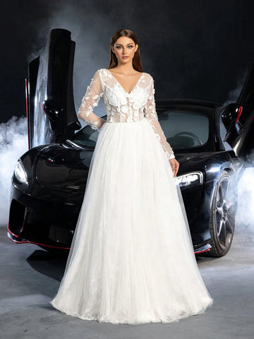 Elegant Plunging Neck Floral Applique Sheer Lace Wedding Dress