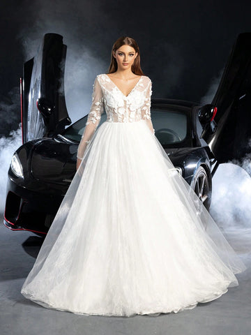 Elegant Plunging Neck Floral Applique Sheer Lace Wedding Dress