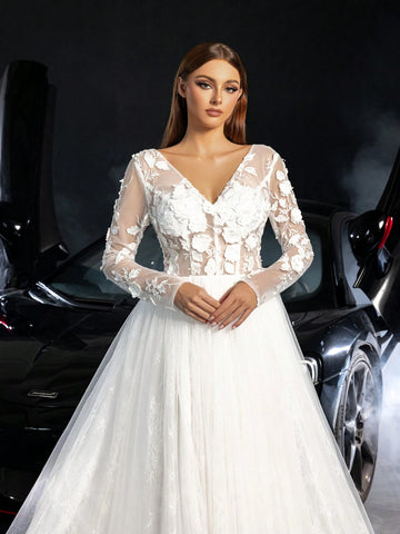 Elegant Plunging Neck Floral Applique Sheer Lace Wedding Dress