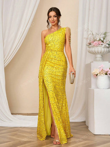 Elegant Sequins Embellished Spaghetti Strap Ruched Maxi Evening Dress