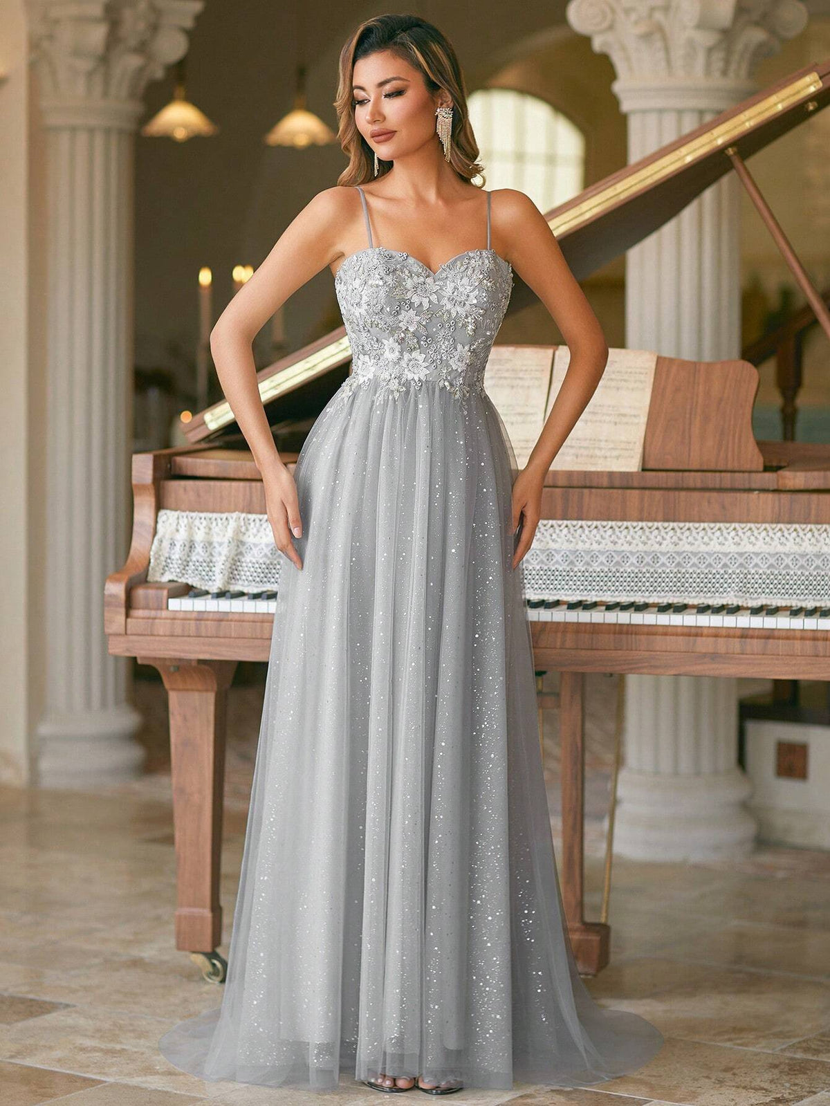 Elegant Sweetheart Applique Spaghetti Long Dress