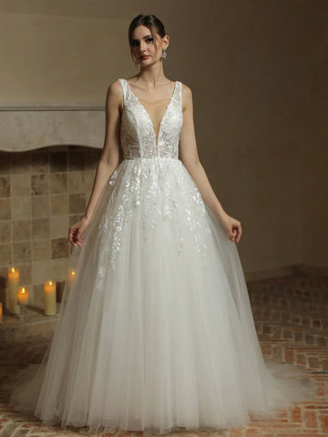Elegant V-Neck Beaded Tulle Sweep 2024 Wedding Dress