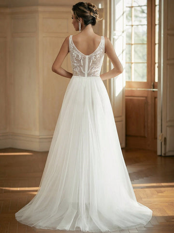 Elegant V-Neck Beaded Tulle Sweep 2024 Wedding Dress