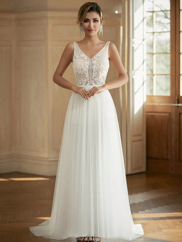 Elegant V-Neck Beaded Tulle Sweep 2024 Wedding Dress