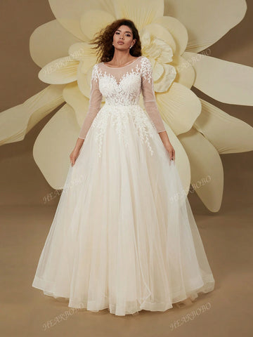 Elegant White Lace Long Sleeve Wedding Banquet Dress