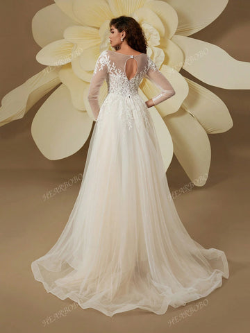 Elegant White Lace Long Sleeve Wedding Banquet Dress