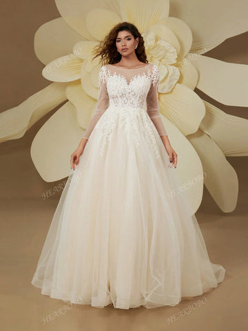 Elegant White Lace Long Sleeve Wedding Banquet Dress