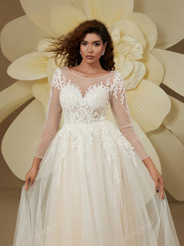 Elegant White Lace Long Sleeve Wedding Banquet Dress