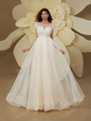 Elegant White Lace Long Sleeve Wedding Banquet Dress