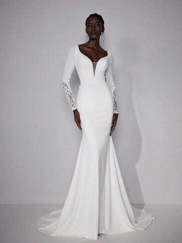 Elitara Elegant And Gorgeous Luxury Beige Stretch Knit Contrast Color Lace Embroidery Applique Long Sleeve Backless Fishtail Length Suitable For Wedding, Party, Festival, Prom, Bridal Wedding Dress