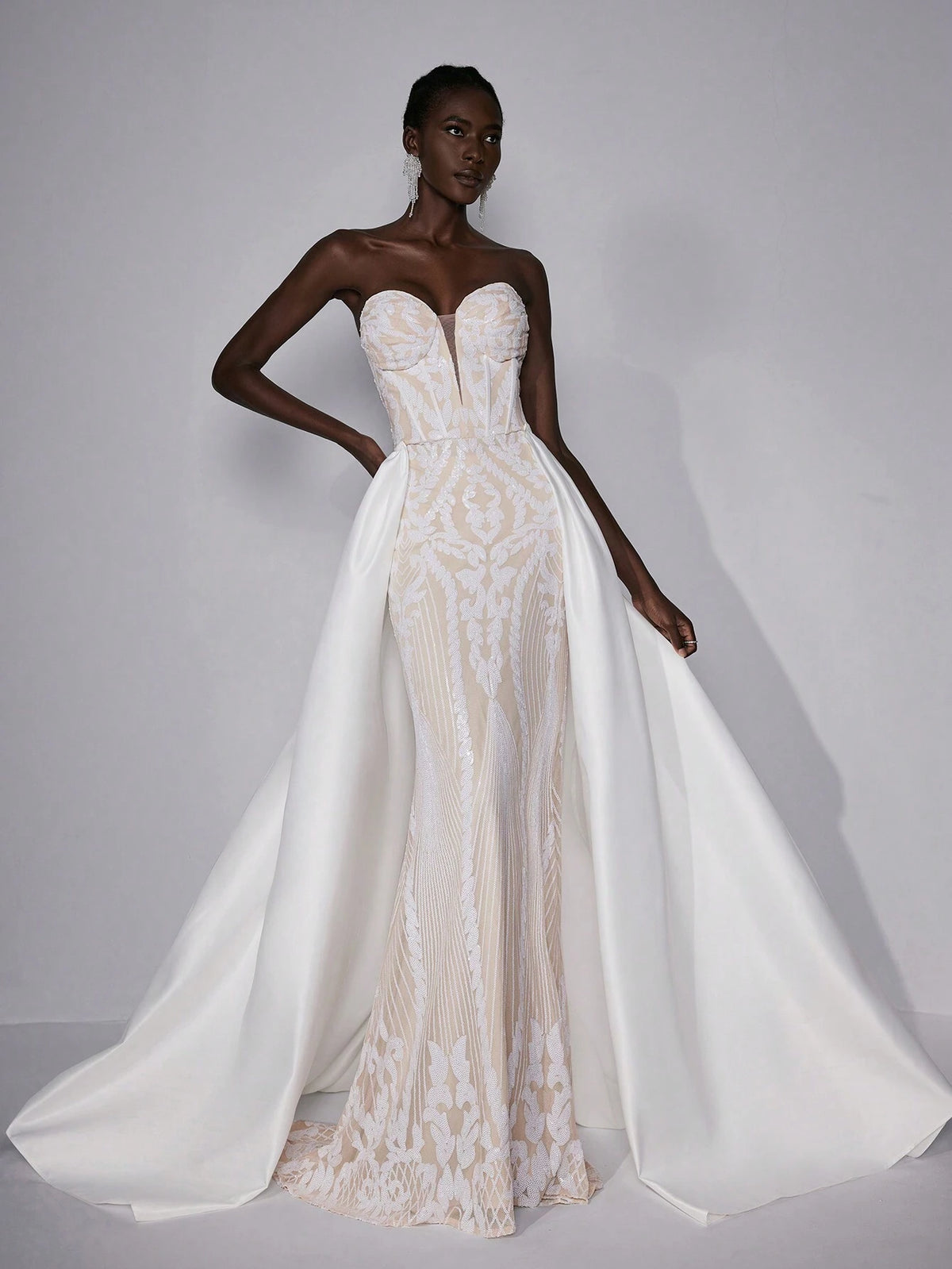 Elitara Elegant And Gorgeous White Luxury Sequin Embroidery Sexy Deep V Neck Sleeveless Detachable Large Size Skirt Long Wedding Festival Wedding Dress