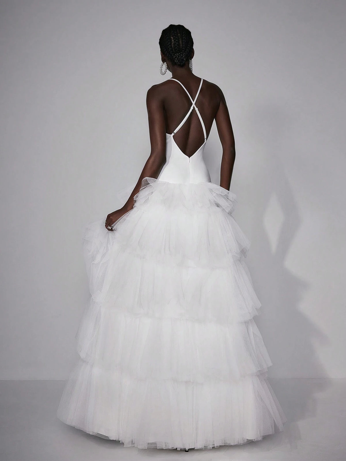 Elitara Elegant And Simple White Sexy Big Backless Super Large Cake Skirt Long Wedding Festival Women's Formal Wedding Dress