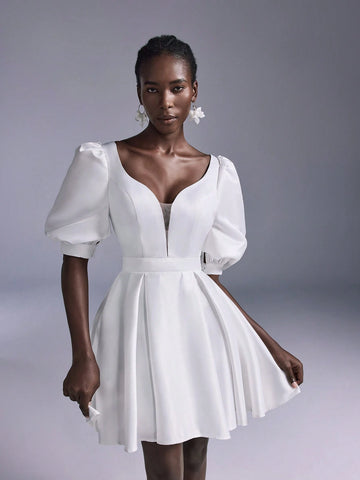 Elitara Elegant Luxurious V-Neck Sexy Backless Flared Dress, Suitable For Weddings, Parties, Honeymoons, Balls, Bridal Showers