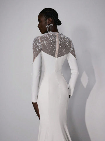 Elitara Elegant White Collar Mesh See-Through Luxury Gradient Embellished Maxi Wedding Dress With Long Train, Minimalist Design