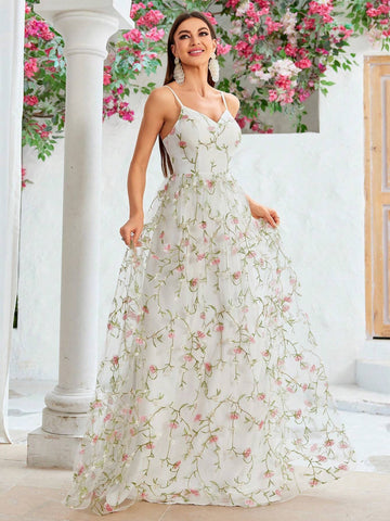 Embroidered Lace Contrast Color Bridesmaid Dress With Spaghetti Straps And Large Hemline