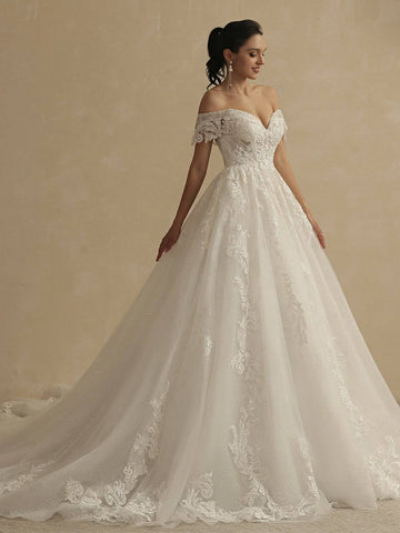 Embroidery Off Shoulder Floor Length Mesh Wedding Dress