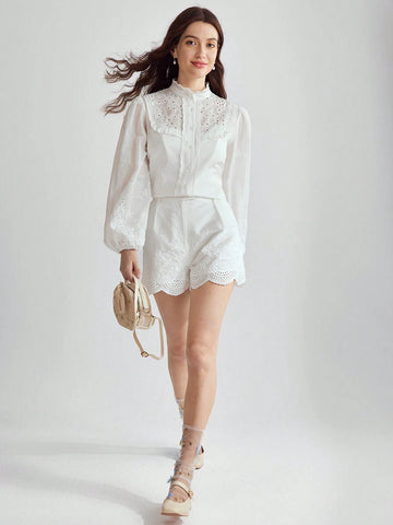 Enchnt Solid Scallop Trim Shorts