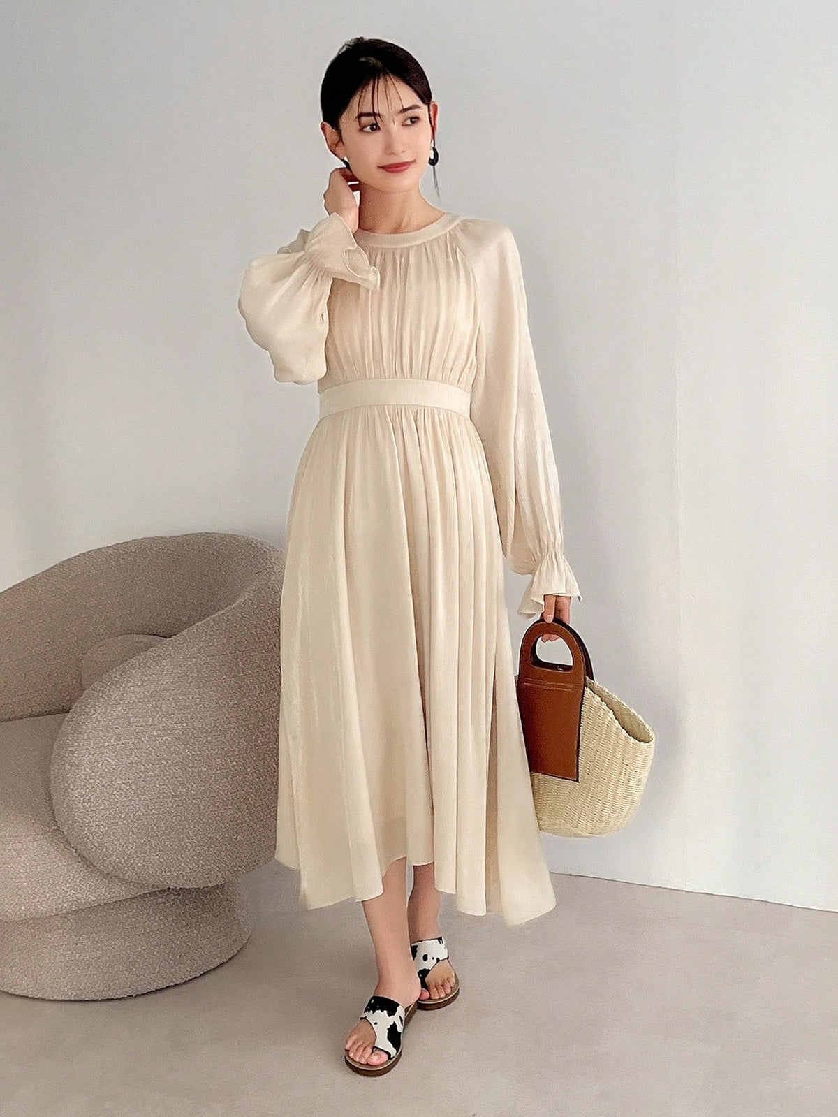 FRIFUL Women's Round Neck Bodycon Dress With Textured Fabric And Waistline Design