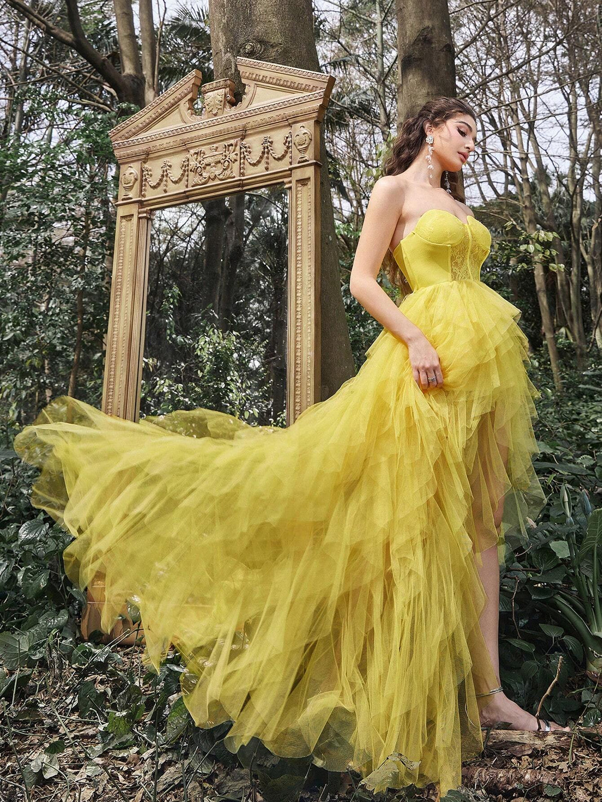 Faeriesty Mesh Overlay Hem Split Thigh Tube Formal Dress