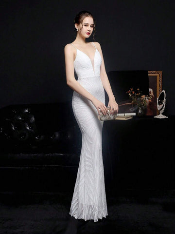 Fashionable And Elegant Wedding/Evening/Car Exhibition V-Neck Spaghetti Strap Long Dress