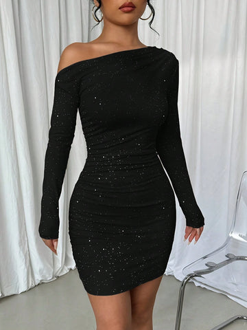 Fashionable Elegant Ruched Shoulder Long Sleeve Slimming Dress
