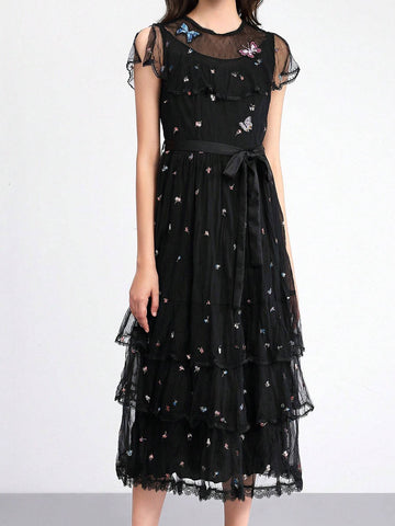 Fashionable Embroidered Waist-Defining Pleated Long Dress With Elegant Elegant, Suitable For Cocktail Party