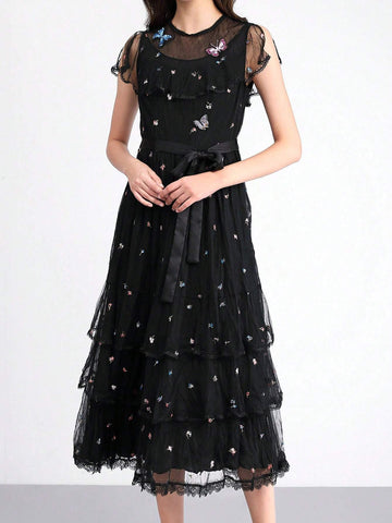 Fashionable Embroidered Waist-Defining Pleated Long Dress With Elegant Elegant, Suitable For Cocktail Party