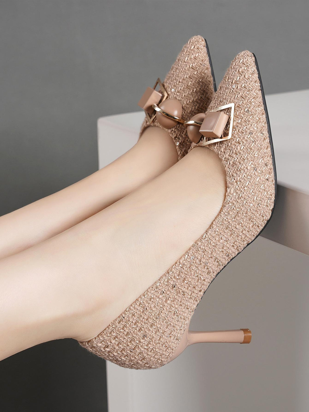 Fashionable Pointed Toe Stiletto High Heel Single Shoes With Metal Decoration, Spring/Fall