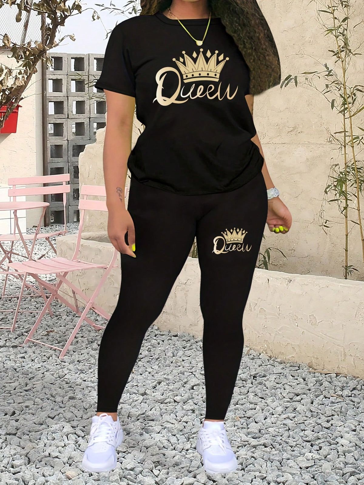 Fashionable Short Sleeve Top And Leggings Set