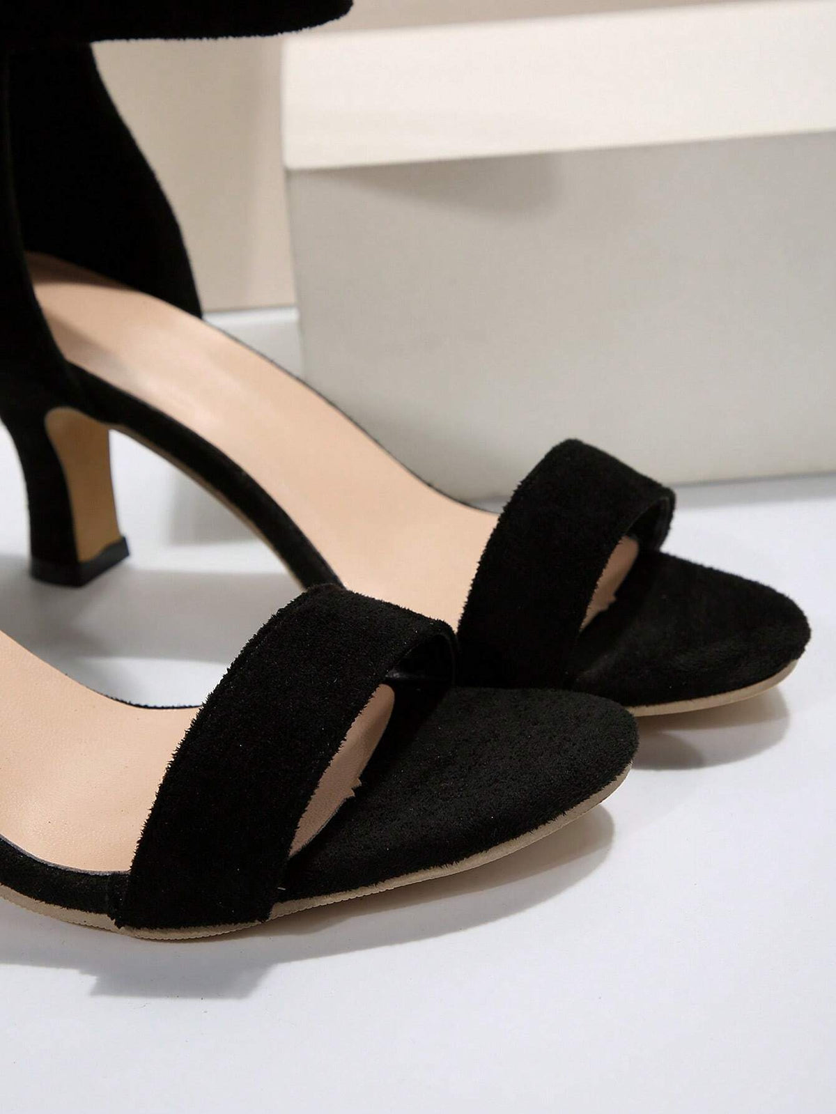 Fashionable Women's Open Toe High Heels With Rear Zipper Closure And Cutout Design, Plus Size,