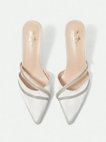 Fashionable Women's Pointed Toe High Heel Court Shoe With Diamante Strap