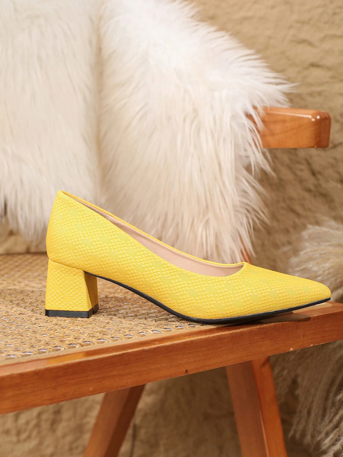 Fashionable & Sexy Chunky Heels Pointed Toe High Heels, Comfortable & Versatile, Yellow, 2024 New Arrival